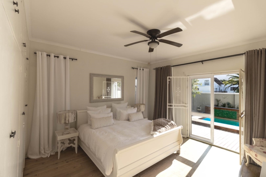 3 Bedroom Property for Sale in Sandbaai Western Cape